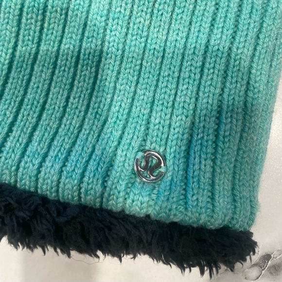 Lululemon toque - Picture 2 of 3